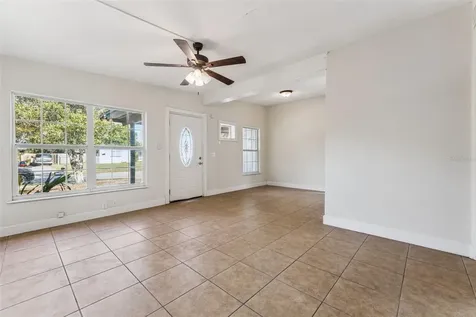 205 Oakland Avenue Sanford FL 32773