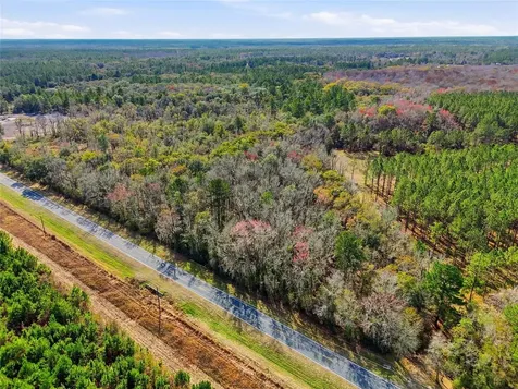 20994 SW County Road 18 Brooker FL 32622
