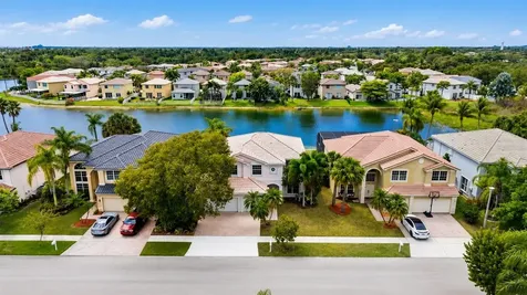 3228 SW 175th Avenue Miramar FL 33029