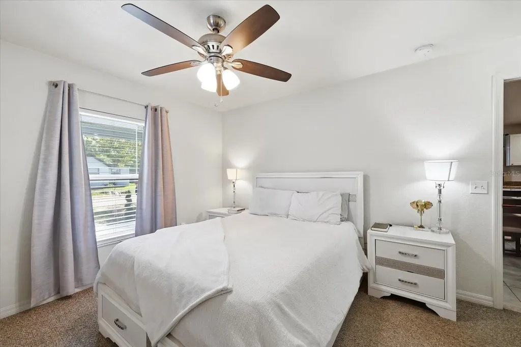 1827 48th Street S St Petersburg FL 33711