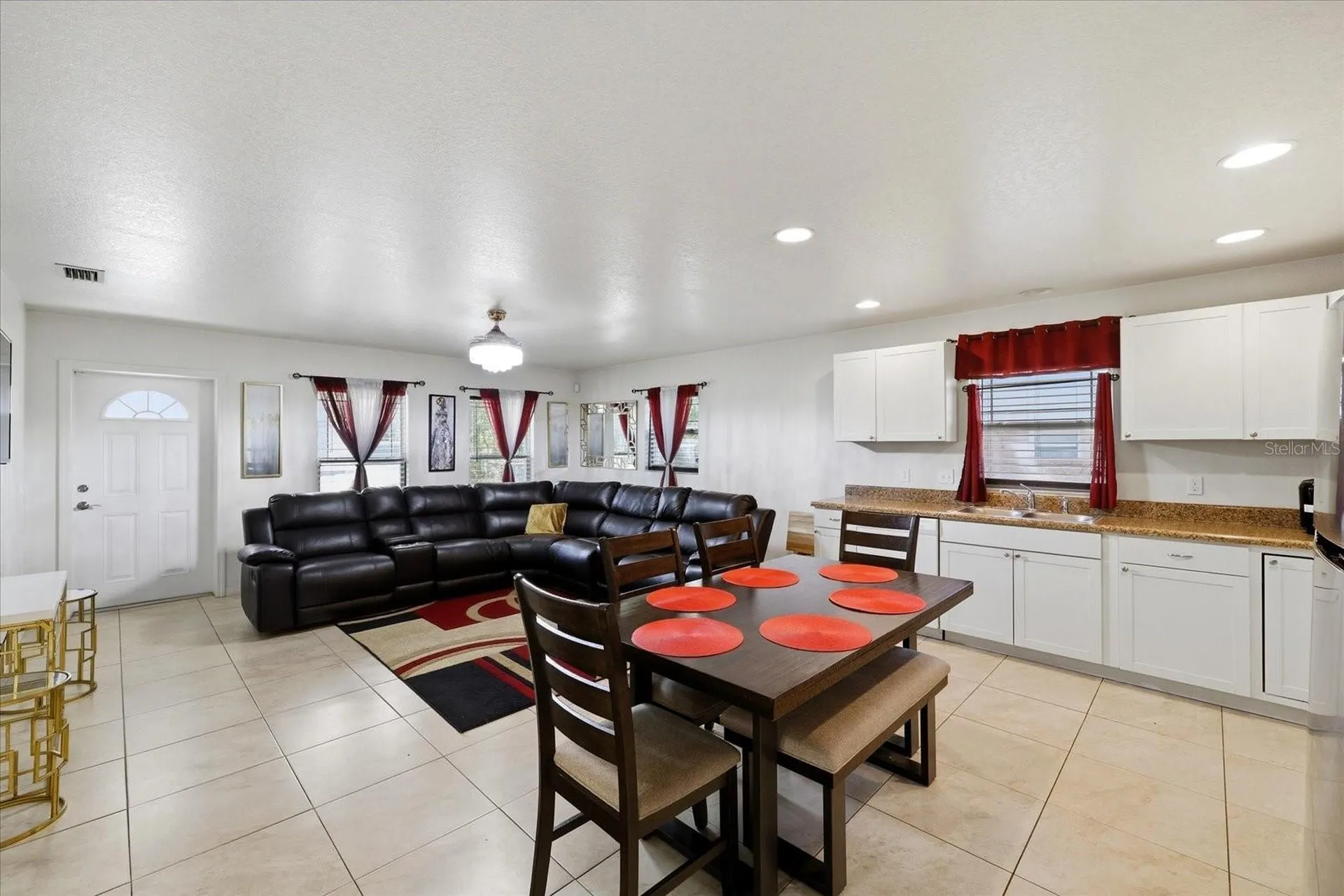 1827 48th Street S St Petersburg FL 33711