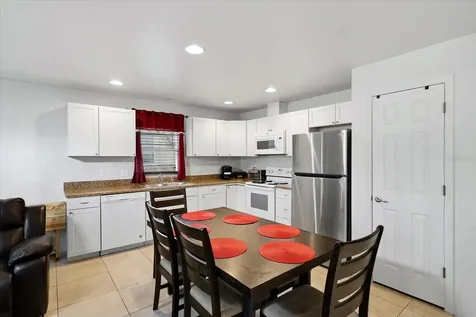 1827 48th Street S St Petersburg FL 33711