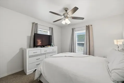 1827 48th Street S St Petersburg FL 33711