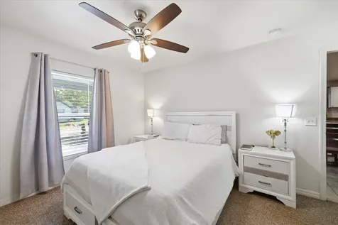 1827 48th Street S St Petersburg FL 33711
