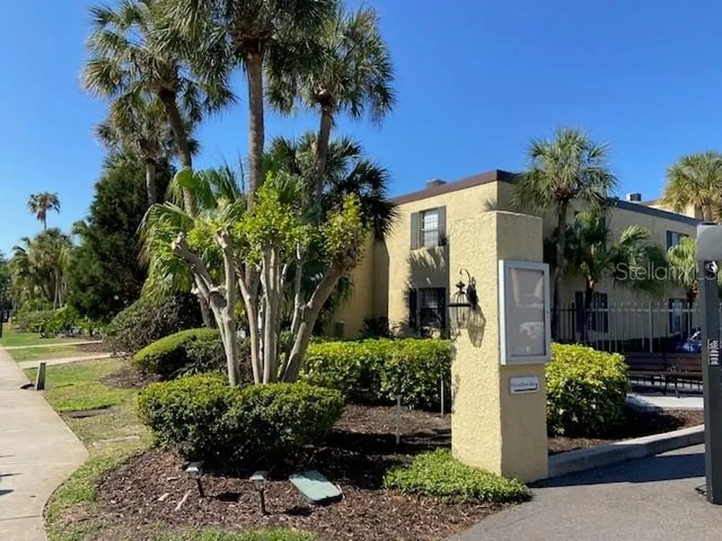 108 Alameda Court Tampa FL 33609