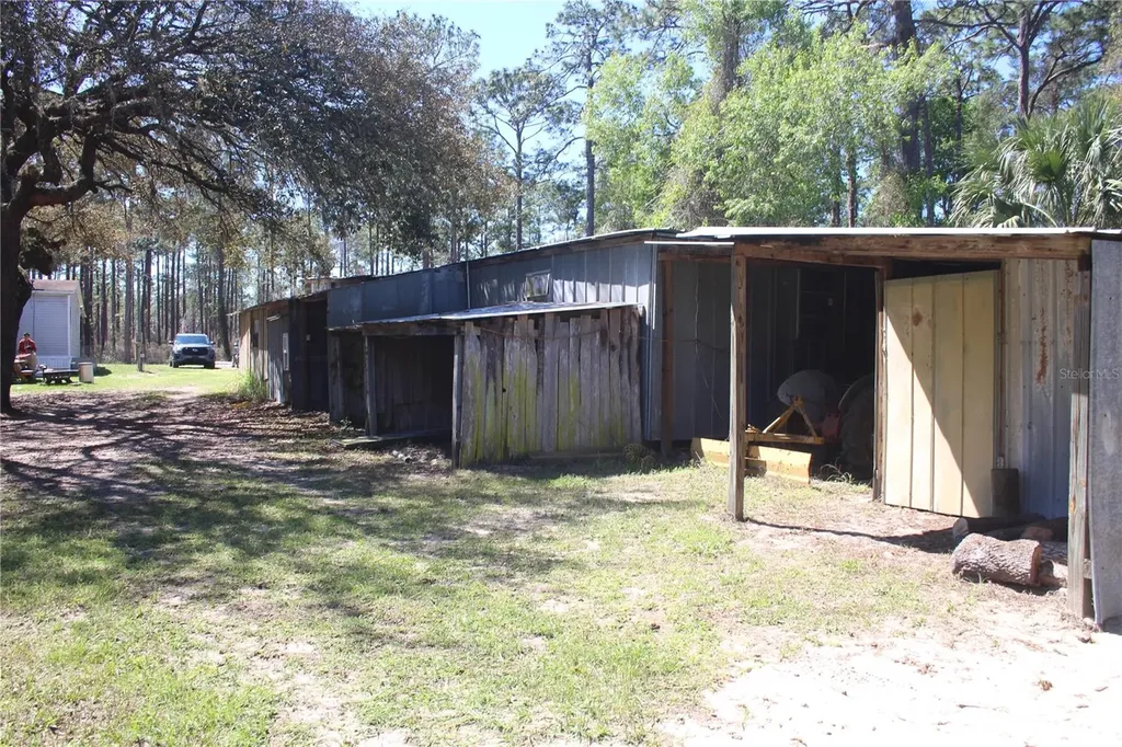 24427 Wild Turkey Road Paisley FL 32767