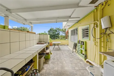 Com Stella Calle 5 Bo Pueblo Rincon PR 00677