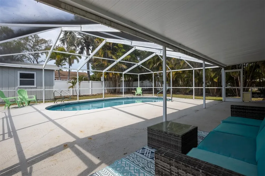 711 Bayshore Drive Tarpon Springs FL 34689