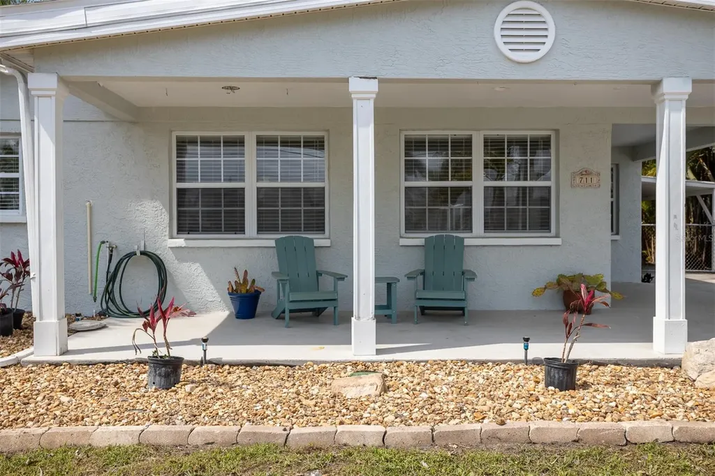 711 Bayshore Drive Tarpon Springs FL 34689