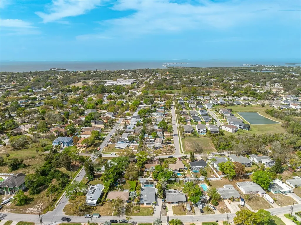 711 Bayshore Drive Tarpon Springs FL 34689