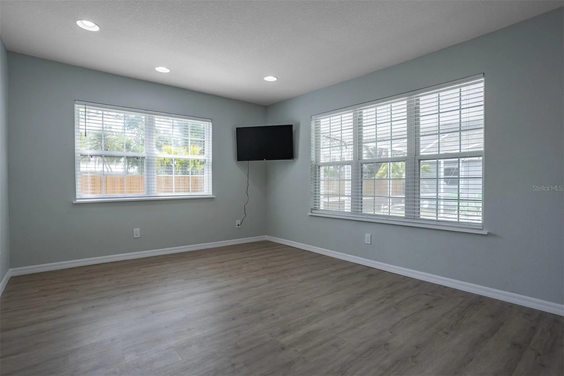 711 Bayshore Drive Tarpon Springs FL 34689