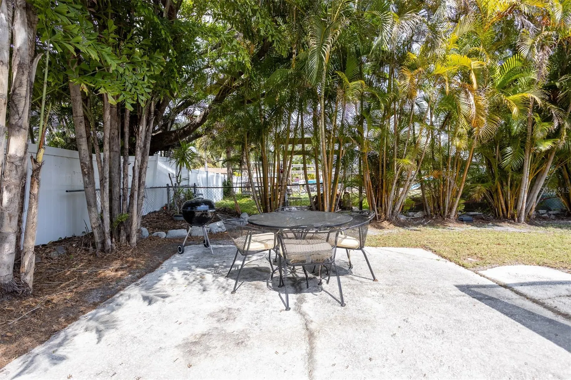 711 Bayshore Drive Tarpon Springs FL 34689