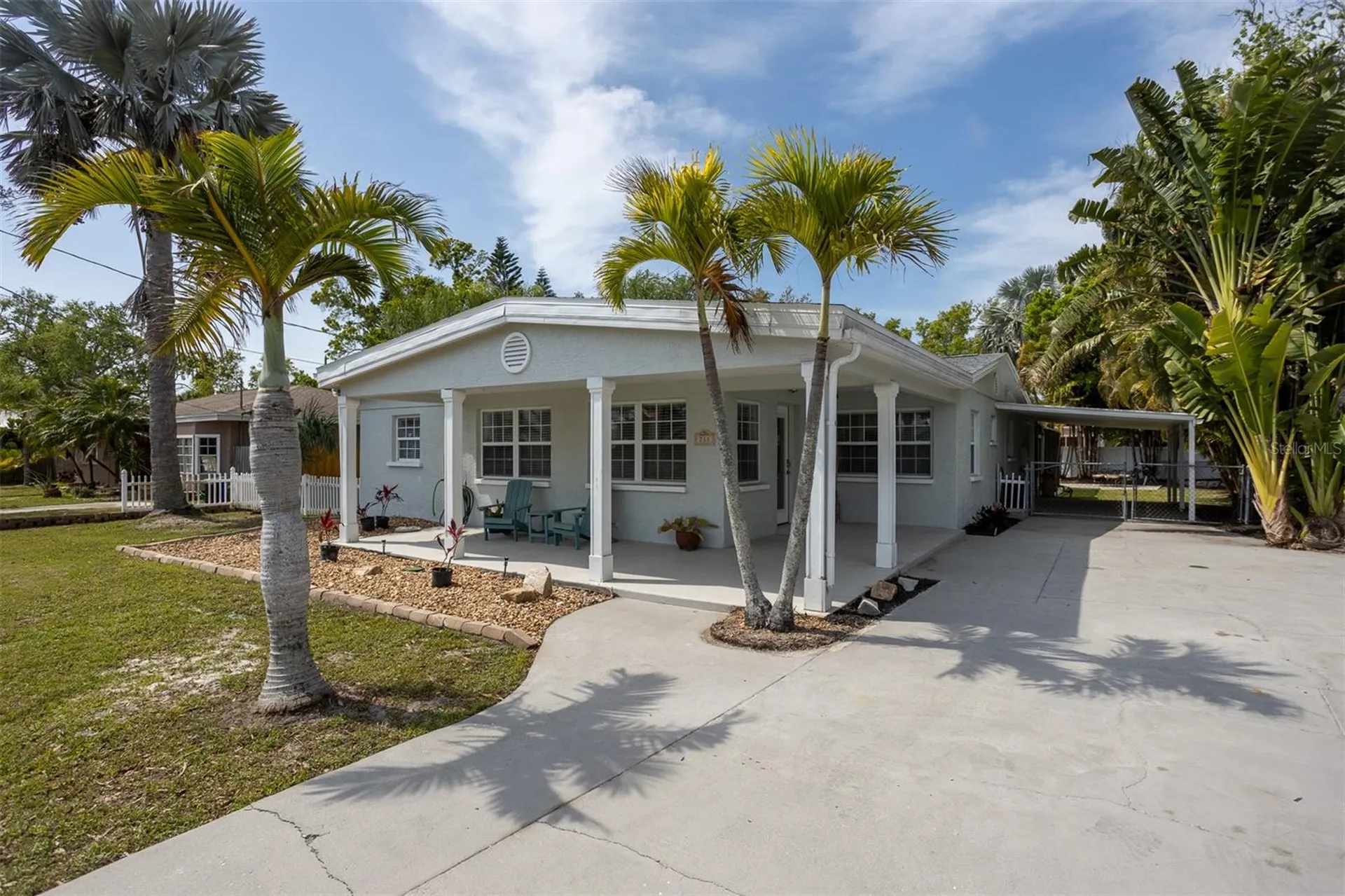 711 Bayshore Drive Tarpon Springs FL 34689
