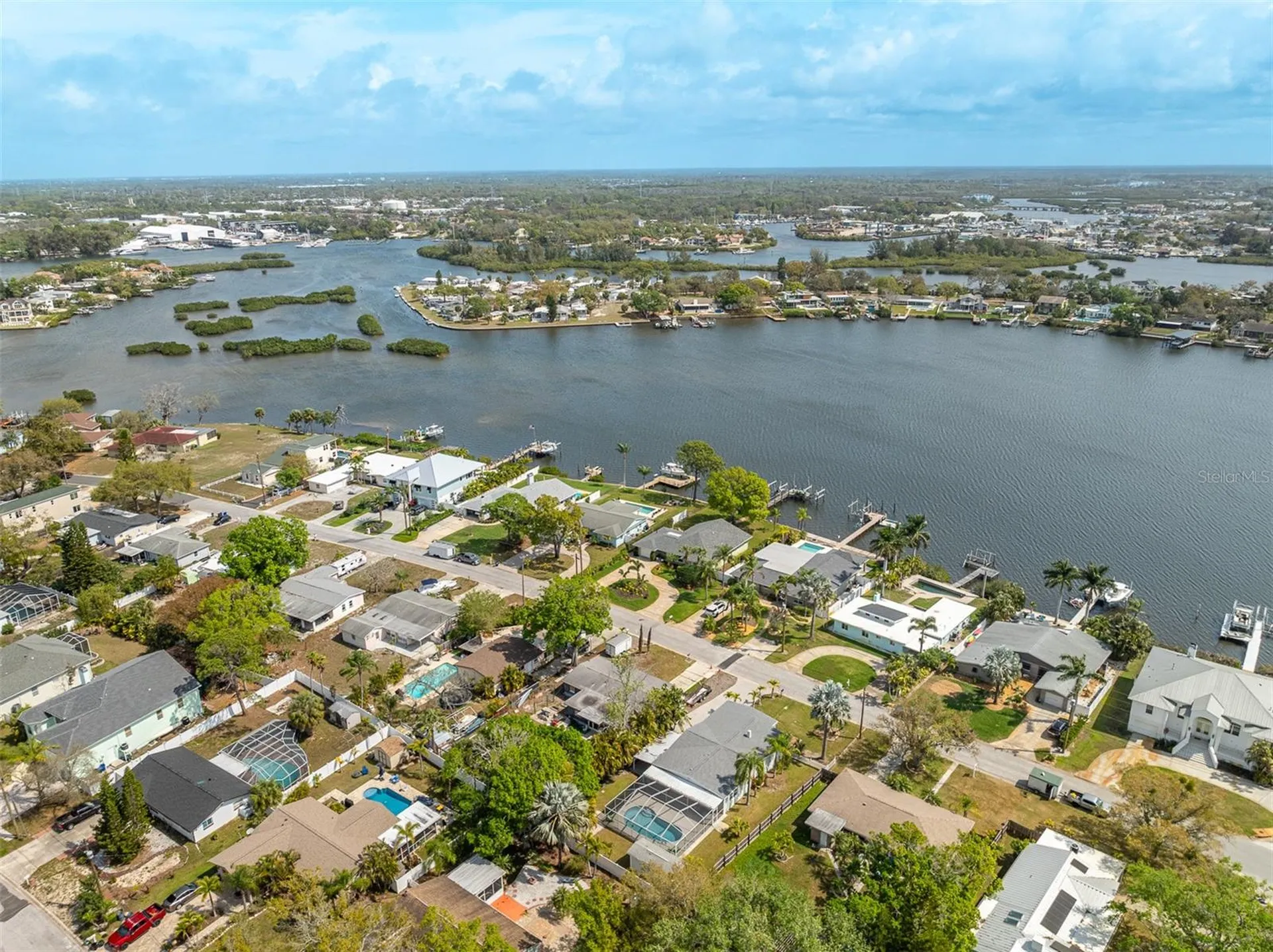 711 Bayshore Drive Tarpon Springs FL 34689