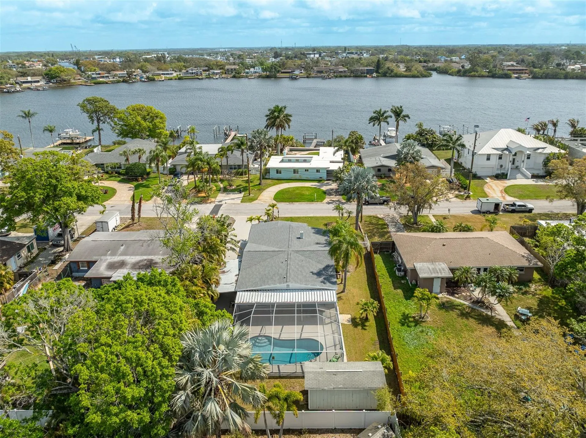 711 Bayshore Drive Tarpon Springs FL 34689