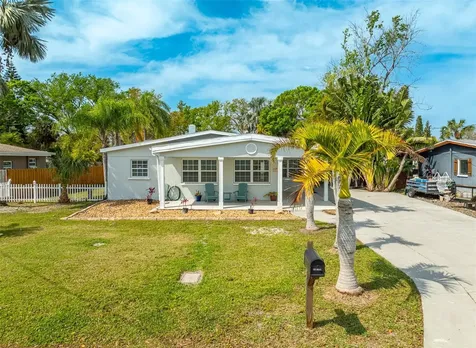 711 Bayshore Drive Tarpon Springs FL 34689