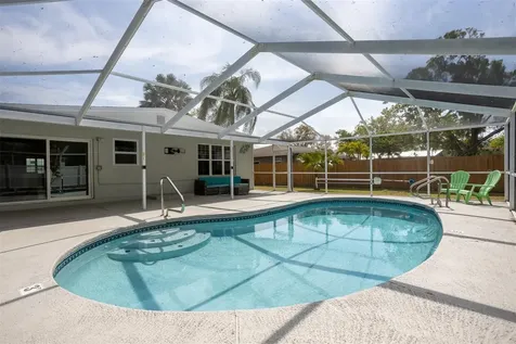 711 Bayshore Drive Tarpon Springs FL 34689