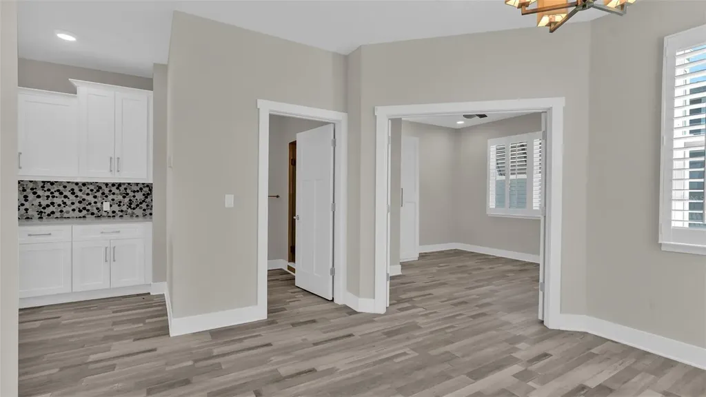 1237 Savona Drive NE St Petersburg FL 33702