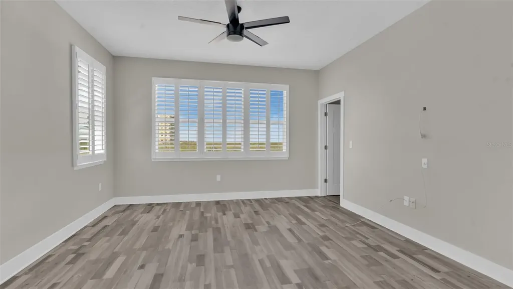 1237 Savona Drive NE St Petersburg FL 33702