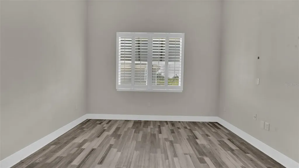 1237 Savona Drive NE St Petersburg FL 33702