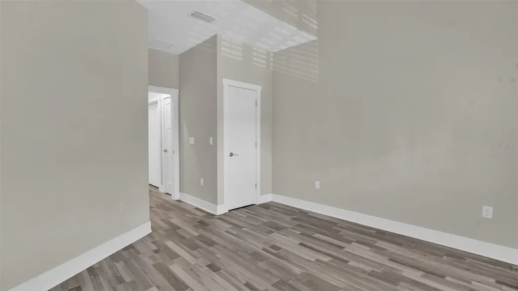 1237 Savona Drive NE St Petersburg FL 33702