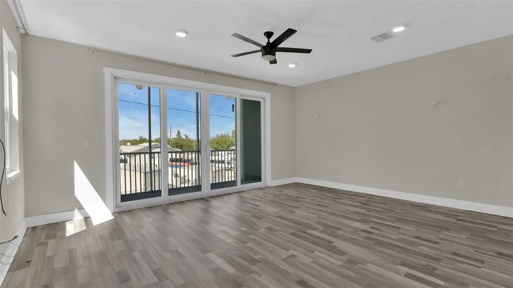 1237 Savona Drive NE St Petersburg FL 33702