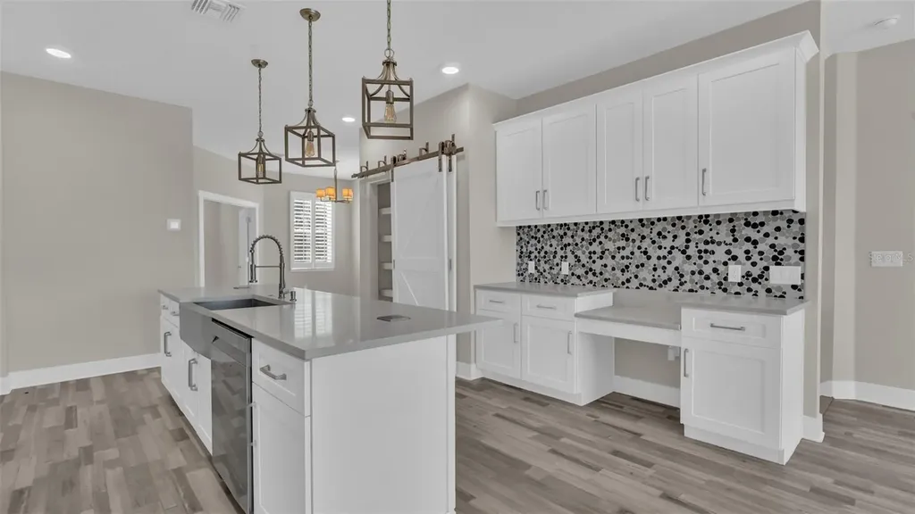 1237 Savona Drive NE St Petersburg FL 33702
