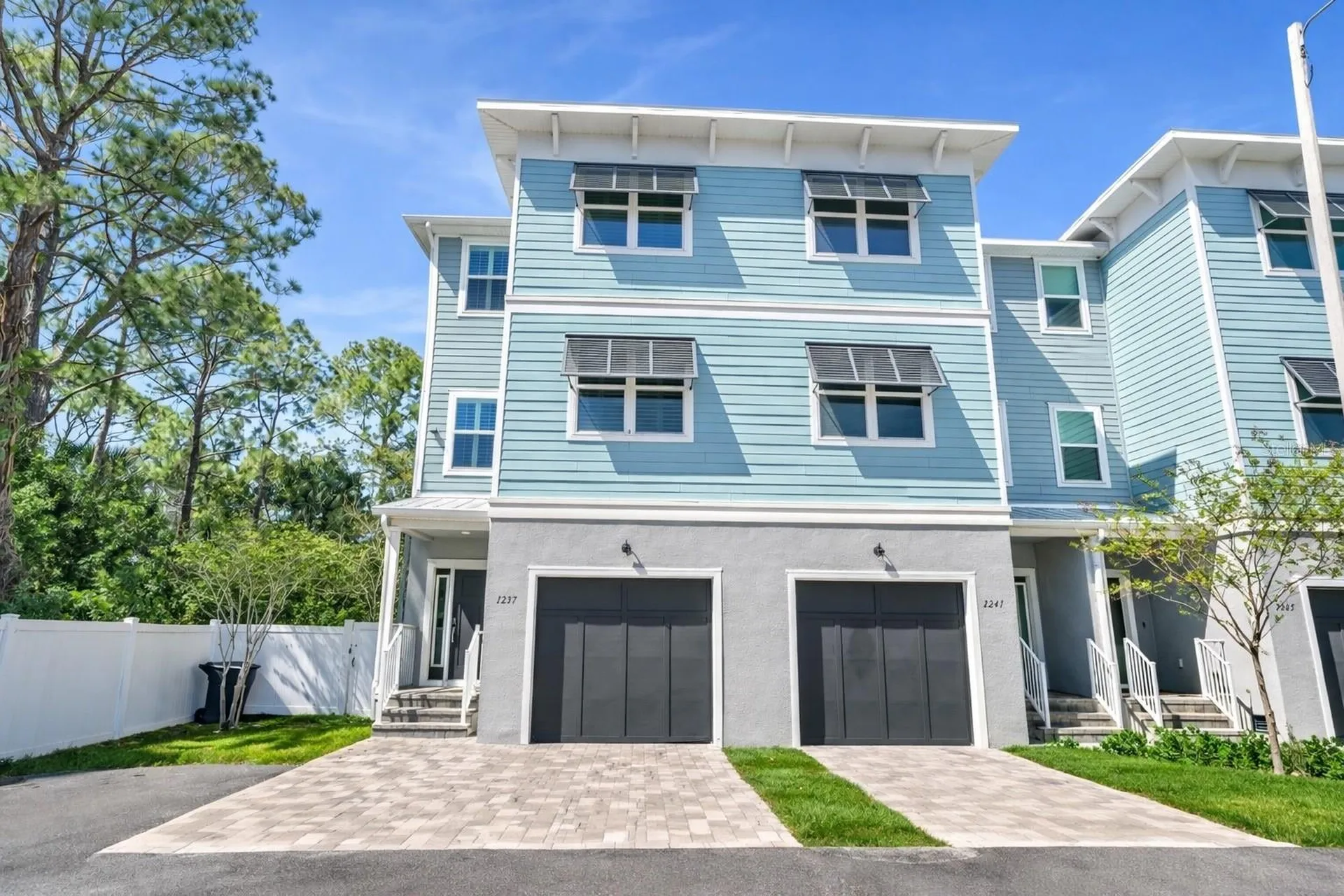 1237 Savona Drive NE St Petersburg FL 33702
