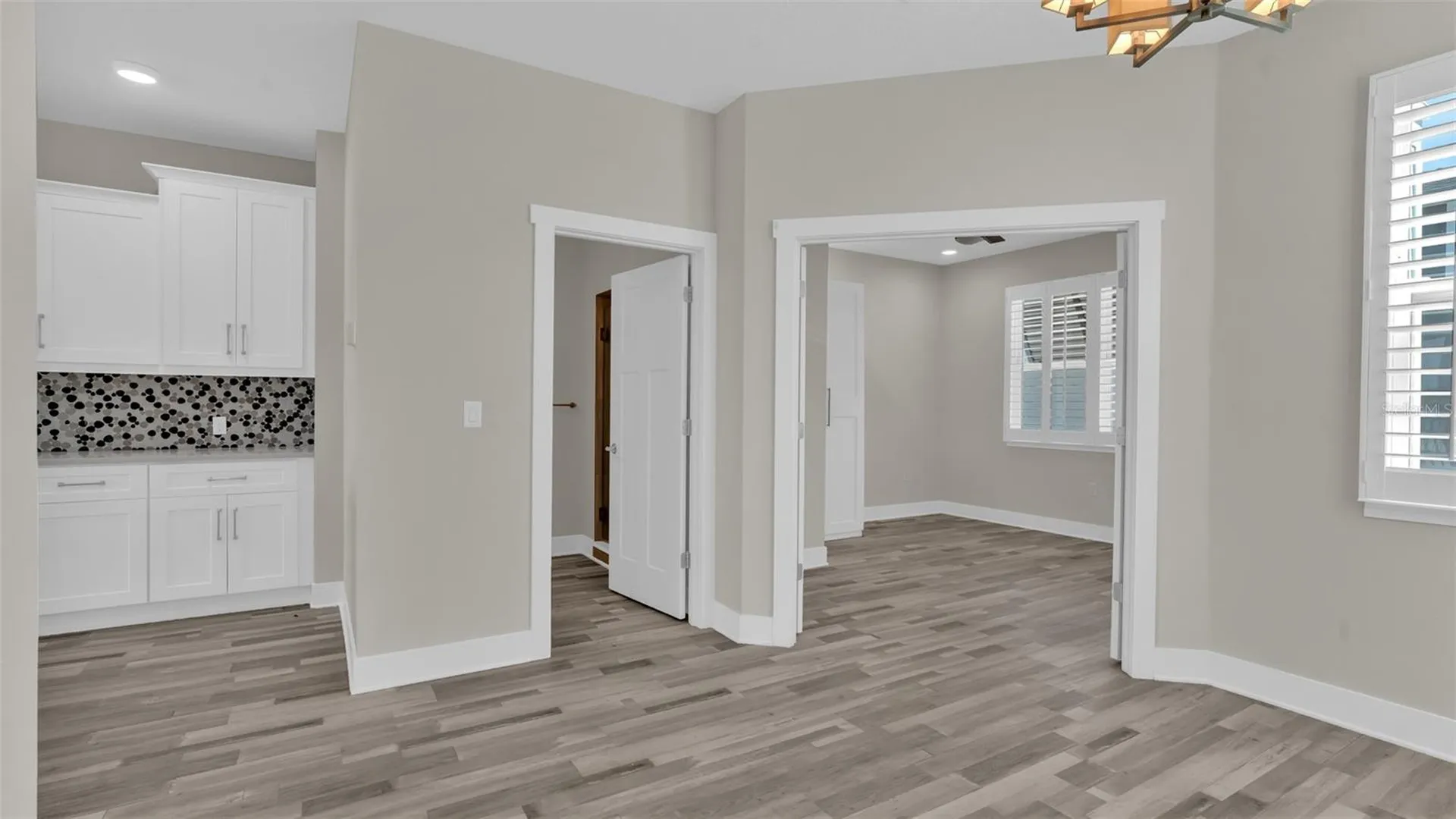 1237 Savona Drive NE St Petersburg FL 33702