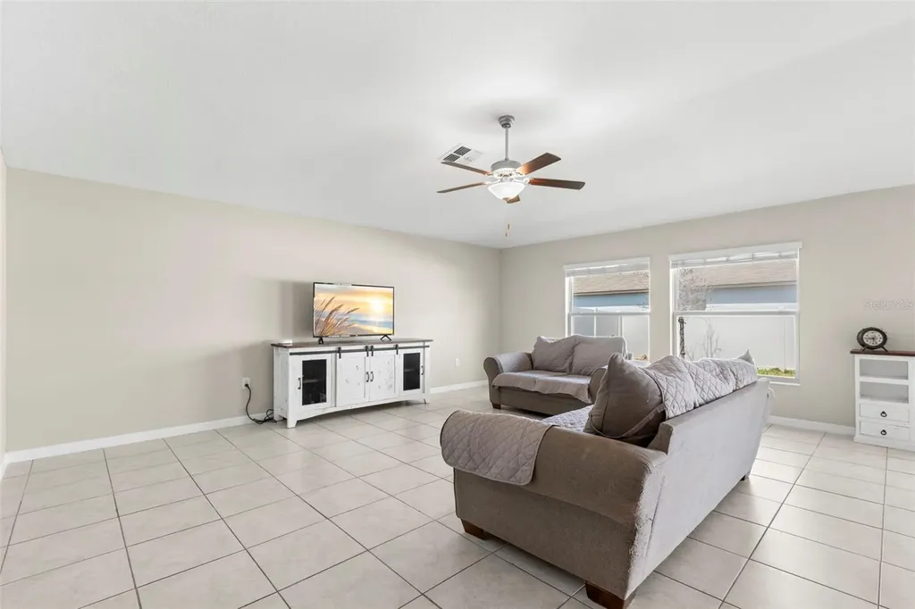 11904 Field Thistle Court Riverview FL 33579