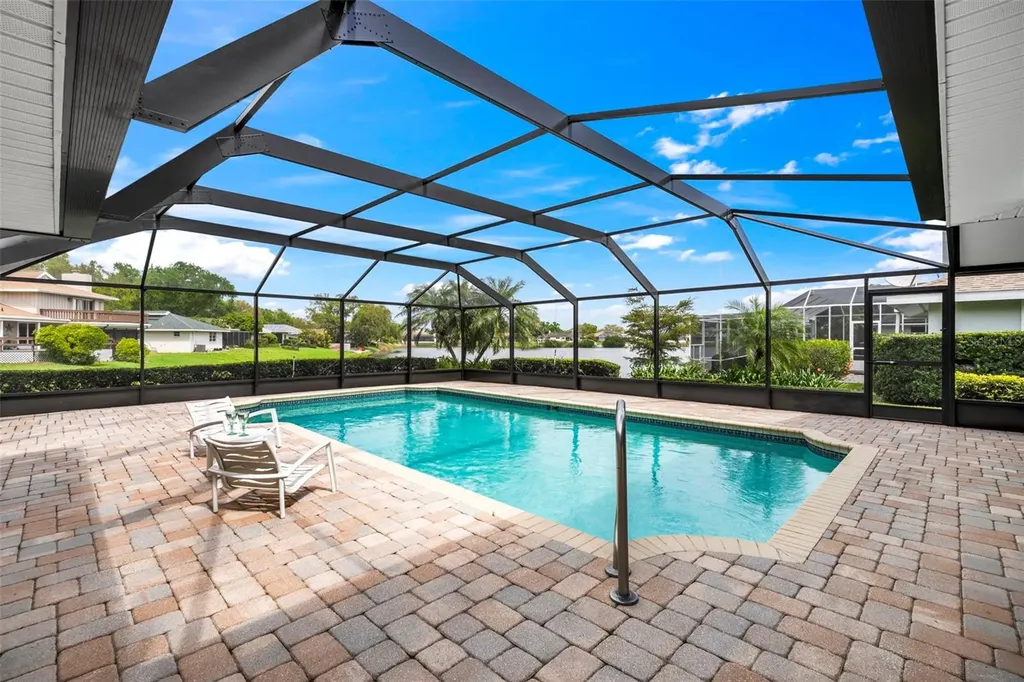 511 Riviera Bay Drive NE St Petersburg FL 33702