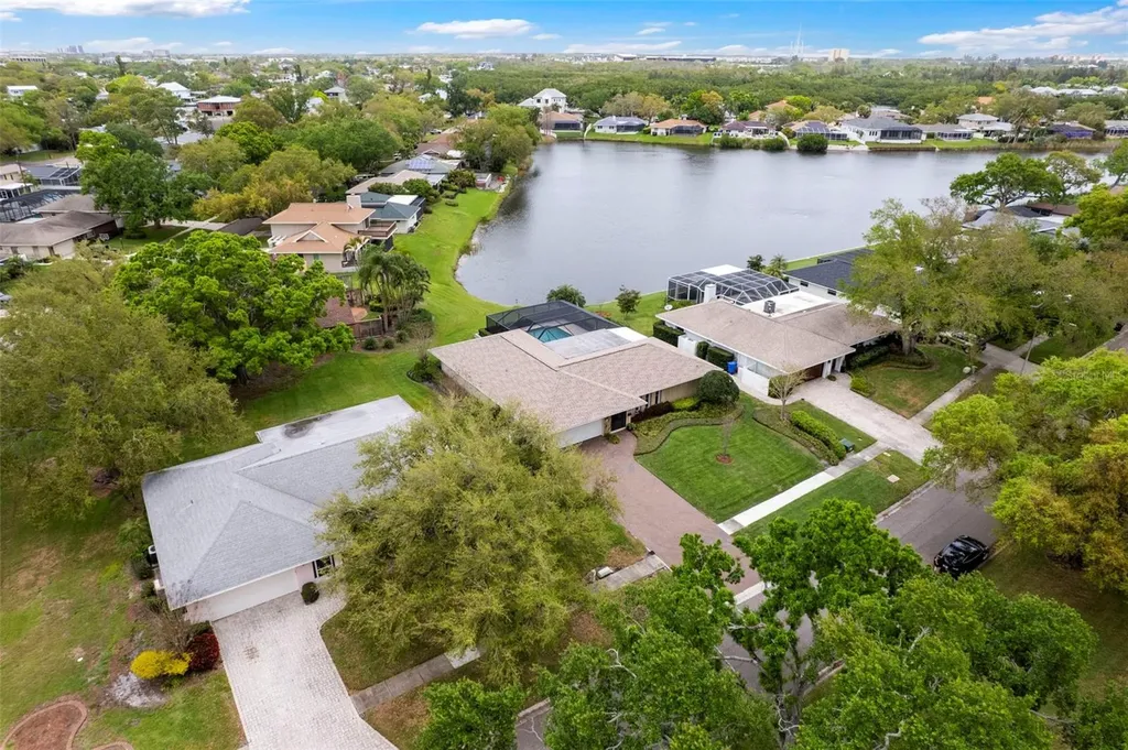 511 Riviera Bay Drive NE St Petersburg FL 33702