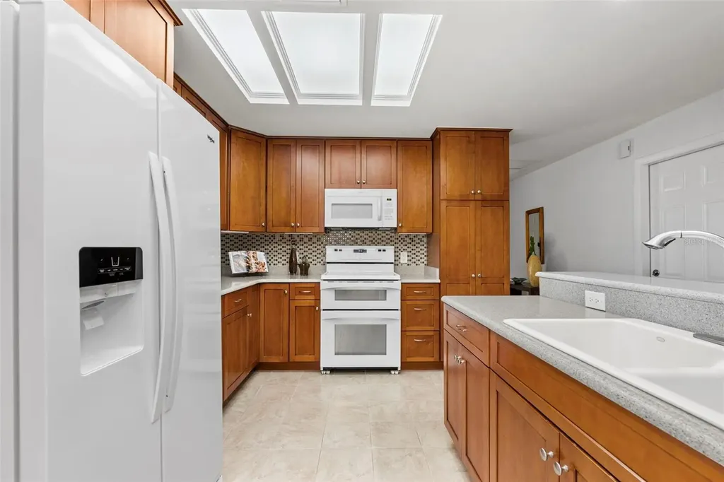 511 Riviera Bay Drive NE St Petersburg FL 33702