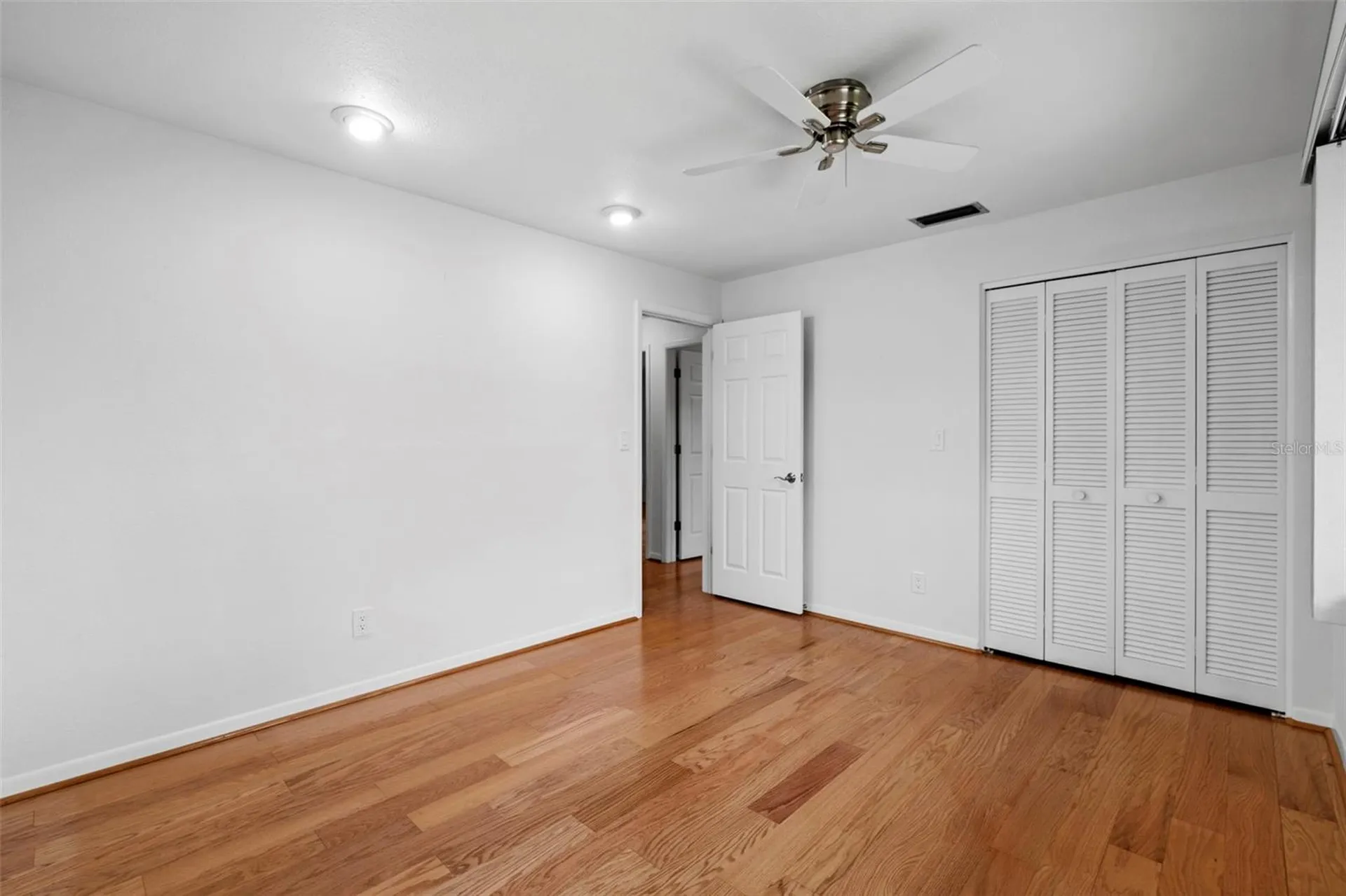 511 Riviera Bay Drive NE St Petersburg FL 33702