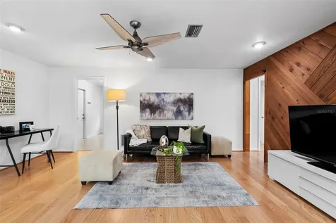 511 Riviera Bay Drive NE St Petersburg FL 33702