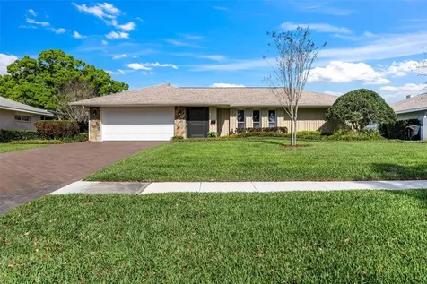 511 Riviera Bay Drive NE St Petersburg FL 33702