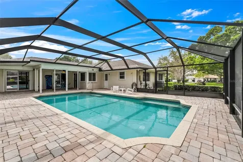 511 Riviera Bay Drive NE St Petersburg FL 33702