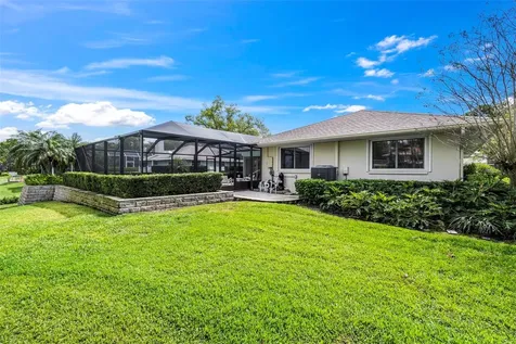 511 Riviera Bay Drive NE St Petersburg FL 33702