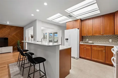 511 Riviera Bay Drive NE St Petersburg FL 33702