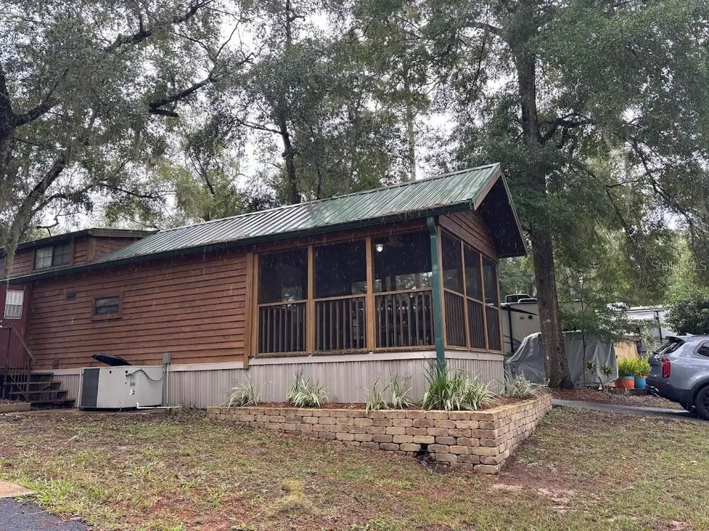25246 NE 143rd Street Salt Springs FL 32134
