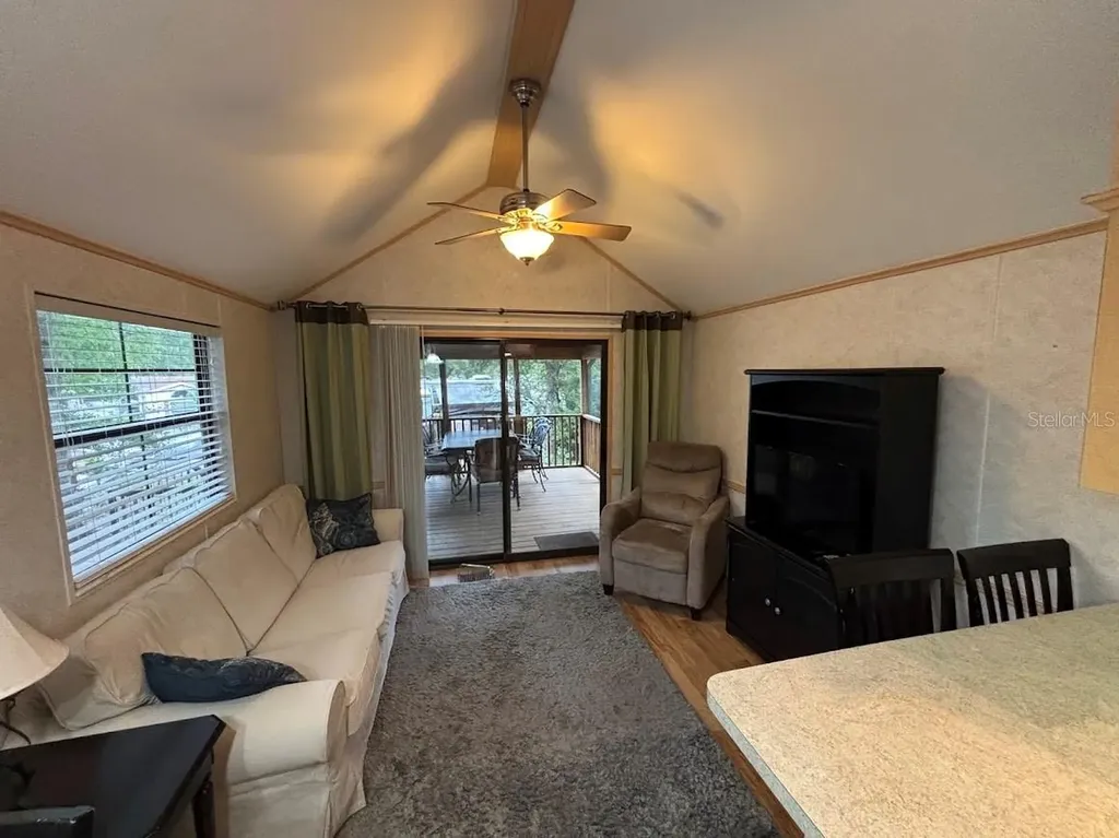 25246 NE 143rd Street Salt Springs FL 32134