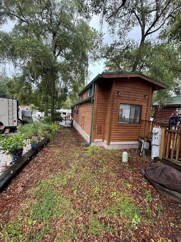 25246 NE 143rd Street Salt Springs FL 32134