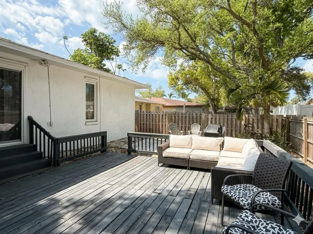 2343 Eugene Street Sarasota FL 34231