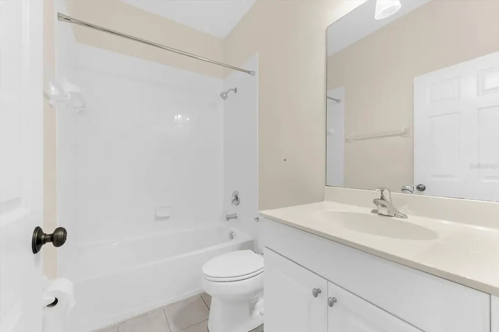 5637 Whitehead Street Bradenton FL 34203