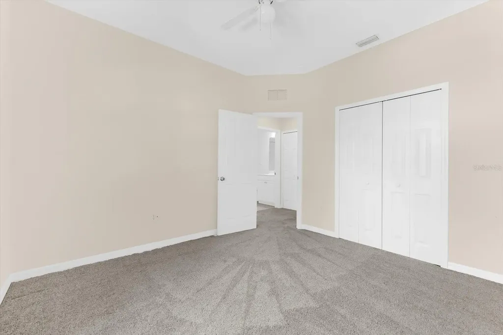 5637 Whitehead Street Bradenton FL 34203
