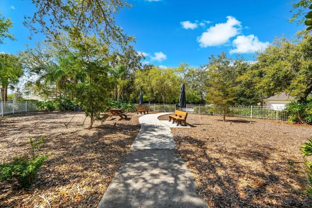 5637 Whitehead Street Bradenton FL 34203