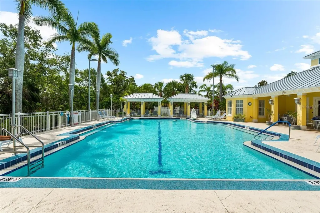 5637 Whitehead Street Bradenton FL 34203