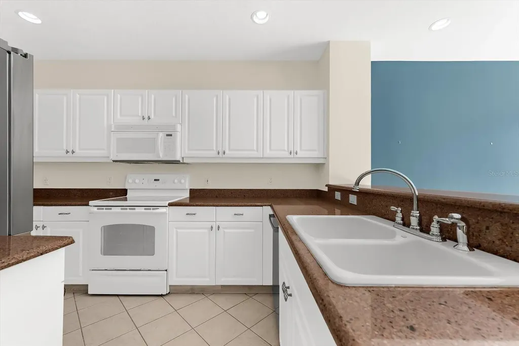 5637 Whitehead Street Bradenton FL 34203