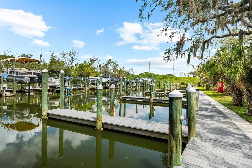 5637 Whitehead Street Bradenton FL 34203
