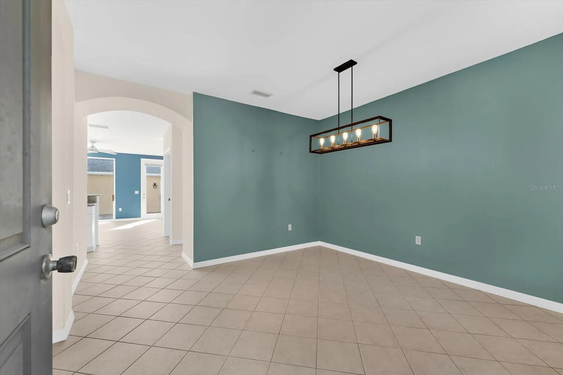 5637 Whitehead Street Bradenton FL 34203